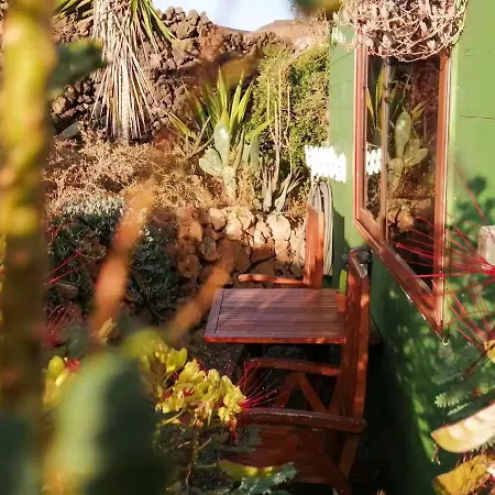 אתר קמפינג The Secret Garden Lanzarote *